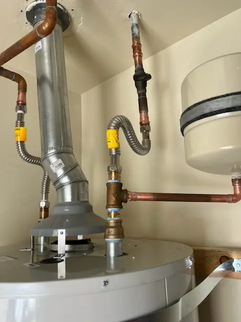 Water heater installation and plumbing repair in Richmond Hills